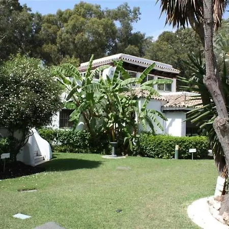 Apartamento Beachfront Development With Tropical Gardens. *