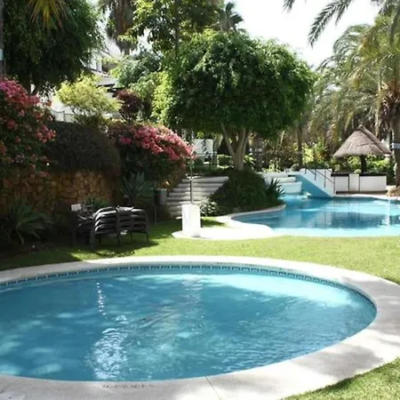 Apartamento Beachfront Development With Tropical Gardens.