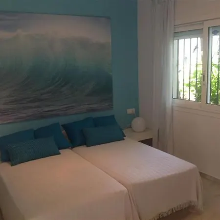 Apartamento Beachfront Development With Tropical Gardens. Marbella